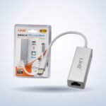 Adaptateur USB-C vers Ethernet 100 Mbit/s – photo studio